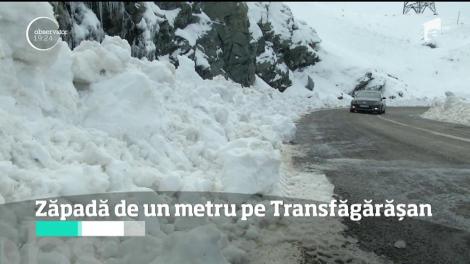 Zăpadă de un metru pe Transfăgăşan