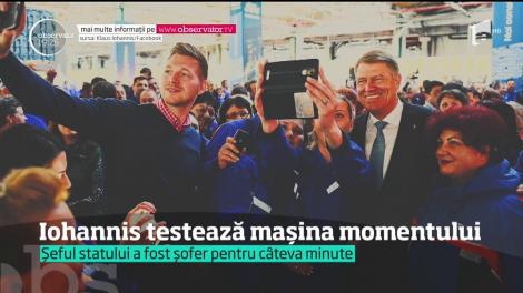 Iohannis testează mașina momentului! Șeful statului a fost șofer pentru câteva minute
