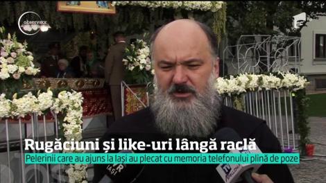 Rugăciuni și like-uri lângă racla Sfintei Parascheva! Pelerinii care au ajuns la Iași au plecat cu memoria telefonului plină de poze