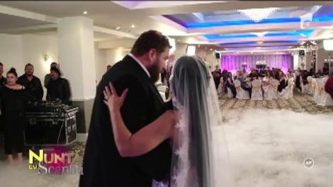 Nuntă cu scântei. Roxana Avram şi Radu Valahu, dansul mirilor