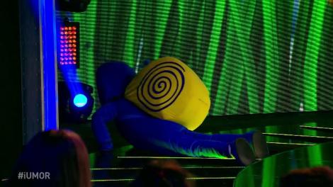 Melcul lovește din nou la „iUmor”! Jurații s-au îngrozit când l-au revăzut pe Marius Tulpea cu cochilia în spinare! „Am revenit pentru că știu că mă visezi noaptea”