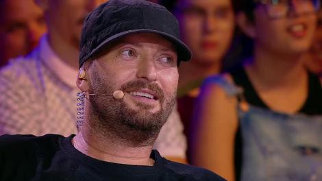 Chello a încercat să facă un compliment, dar nu i-a ieșit: ”De obicei mi se spune că sunt un nenorocit”