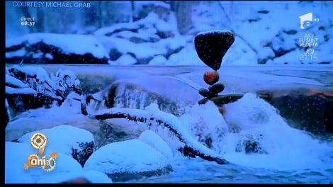 Smiley News! "Balansarea Pietrelor", aranjamentul pietrelor una deasupra alteia, în diverse combinaţii