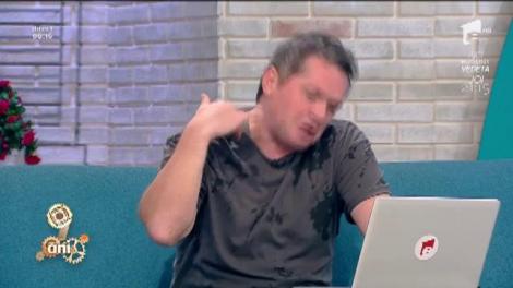 Smiley News! Vladimir Putin, criză de râs la una dintre ședințele cu miniștrii săi. Care-i legătura dintre PORCI şi INDONEZIA?!