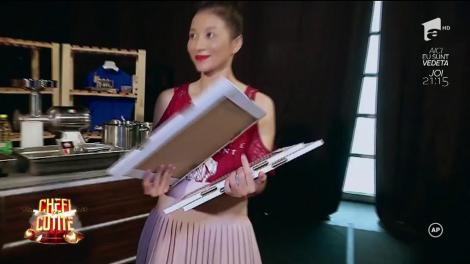 O mai țineți minte pe vietnameza haioasă din echipa lui Scărlătescu de sezonul trecut? S-a întors cu surprize pentru chef Cătălin: ”E pentru nunta cu Gina!”