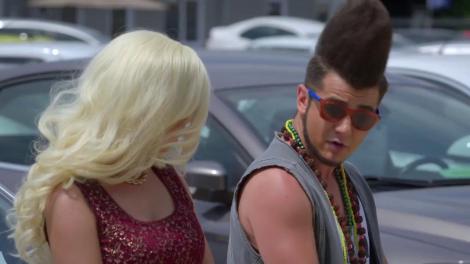 "Îți lipsește vreun dinte sau nu știi cum să faci să-ți lipsească?". Malone şi Gina, ceartă în plină stradă: "Culo! Porca mizeria! Huooo!"