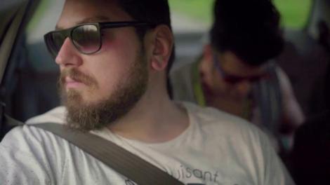 Malone îşi antrenează creierul! S-a apucat de integrame și a primit și ajutor: "Amant din şapte, care începe cu i?' Gina: "Iulian"