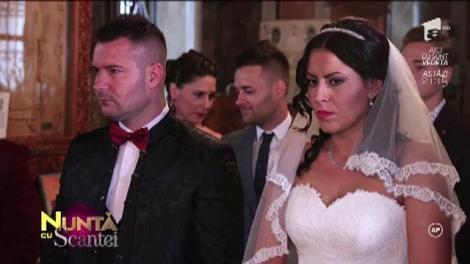 Miki și Alex, în fața Altarului! Emoțiile și lacrimile își fac apariția pe chipurile invitaților