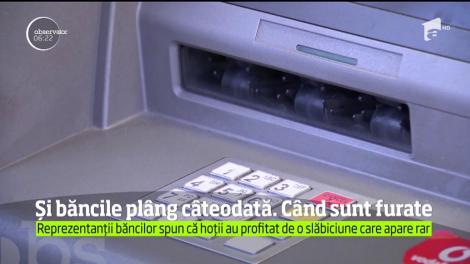 Zece secunde: de atât au avut nevoie trei hoţi din Cluj, ca să fure zeci de mii de lei din mai multe bancomate