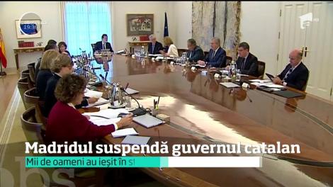 Madridul suspendă guvernul catalan