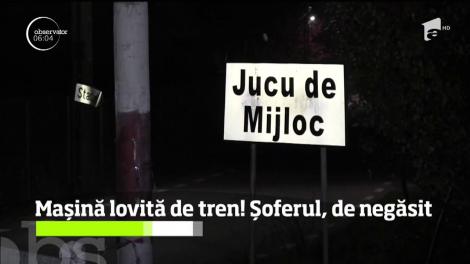Accident învăluit în mister la Cluj! Ocupanţii unui autoturism lovit de un tren sunt de negăsit