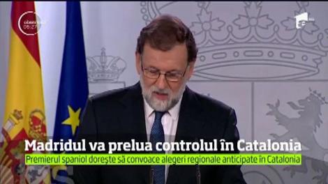 450.000 de oameni au ieşit în stradă la Barcelona, după decizia premierului spaniol de a destitui conducerea autonomă a Cataloniei