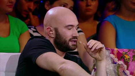 "- Bagi mâna și o prinzi în curea, frumos, - Nu sunt așa dotat!". Marius Rus, un stand up cu multe întreruperi, care l-a adus în pragul disperări pe Bendeac: "Va fi prima sinucidere, în direct, pe Facebook"