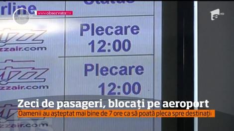 Zeci de oameni, blocaţi pe aeroportul din Craiova. Haosul s-a creat din cauza vremii nefavorabile