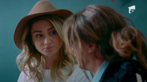 Top 15 tipuri de profesori - Profesoara căreia i s-a pus pata pe tine