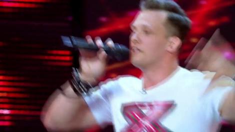 A fost sau nu cireaşa de pe tort? Vlad Gliga, concurentul acuzat de Carla’s Dreams că este… “fals”! Delia: “Era mişto dacă îţi dădeai şi tricoul jos”