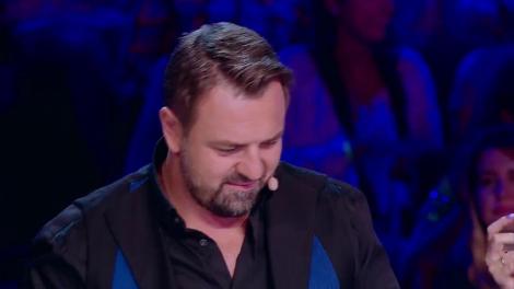 Să fie energiiieeeeee!!! Laurenţiu Drăghici, show pe scena X Factor: "Sănătate, tată!"