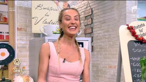 Flavia atentează la paharele de apă ale colegilor de emisiune: "Vin însoțite și de un blestem"