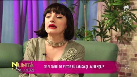 Laurențiu și Larisa vorbesc despre nuntă și despre planurile de viitor. Cei doi își doresc o nuntă simplă