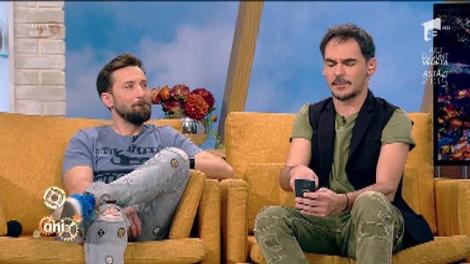 "Un brad verde ca bradul şi un brad maro ca fagul, când îl face sicriu. Arată mai mult ca ăla din siciriu". Răzvan, înșelat de grădinari, își plânge brazii la televizor: ”După ce am băgat mulți bani, i-am vopsit cu verde!"