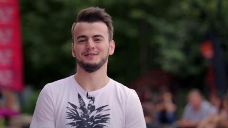 Sex-bomb de Chișinău. Sergiu a avut gânduri mari, dar a fost adus cu picioarele pe pământ de jurați: „Cânți despre sex, dar nu am văzut nicio... penetrare vocală!”