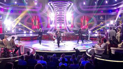 Credeți că e sexy? Colanți negri, părul lung și neglijent, voce puțin răgușită... Alin Pascal, starul rock din anii 70 încheie seara de „Te cunosc de undeva!”