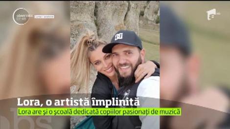 Lora, o artistă împlinită