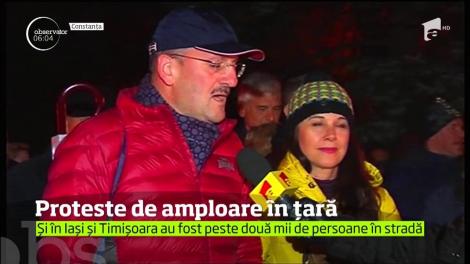 Aproape toată România a ieşit în stradă!