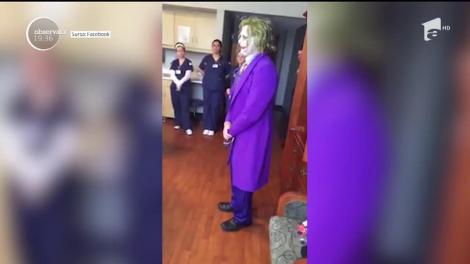 Bebeluş, adus pe lume de Joker, inamicului principal al lui Batman. Cum au reacționat părinții