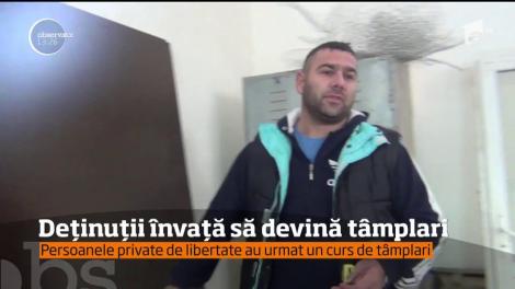 Sunt privaţi de libertate, dar asta nu-i împiedică să înveţe o meserie