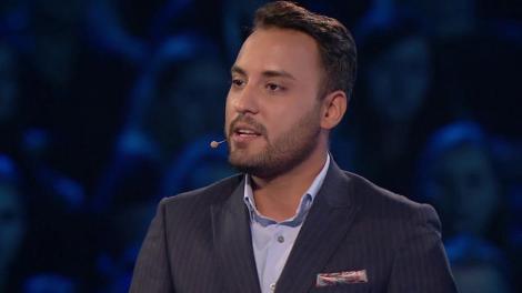 ”Învățam la lumănare, dar eram olimpic!”. Doi prieteni de etnie romă vor să ajute copiii defavorizați să termine școala cu ajutorul ”Zidului”