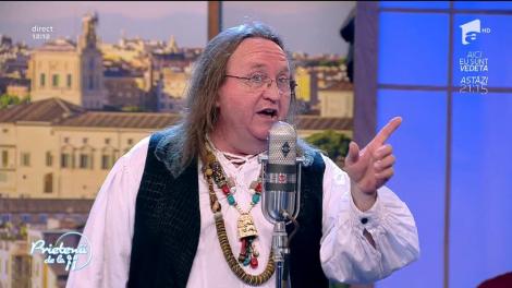 Mike Godoroja le zice pe bune și îți merge la suflet cu piesa asta! „Născut în România, cu iPhone și cozonaci”