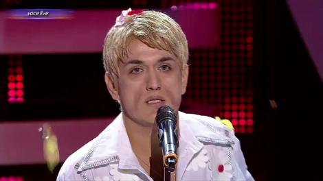 ”Ca o apă cristalină/ Așa-s ochii tăi de zână...” Zi-le, Ouatule! Cristi din Banat, poate cea mai ”emoționantă” interpretare a artistului