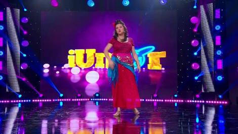 Haoleu, piranda se ia de stewardesele din avioane: ”Când am coborât jos, i-am zis: 'Fă!, în cazul în care o să faci cancer, știu eu un coafor...'”