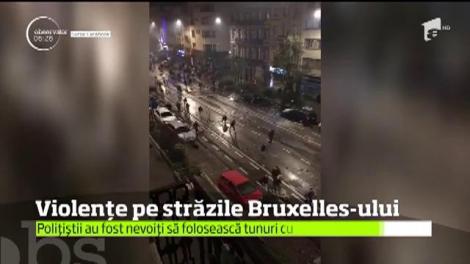 Violențe pe străzile din Bruxelles. Au fost vandalizate magazine, localuri, dar și instalaţiile pentru târgul de Crăciun