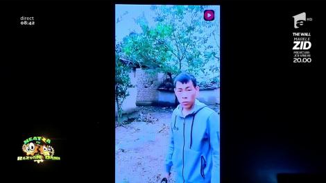 Smiley News: Cel mai tare ”sniper”! Țintește tot, cu praștia!