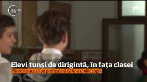 O profesoară de matematică de la un colegiu din Ploieşti şi-a tuns doi elevi în faţa colegilor!