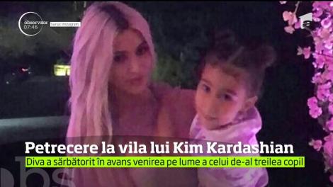 Kim Kardashian a sărbătorit în avans venirea pe lumea a celui de-al treilea bebeluş