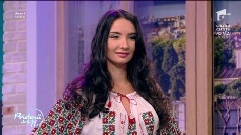 Tot ce nu știai despre ia românească. La „Prietenii de la 11”, parada de modă cu ie se ține
