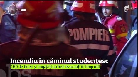 Câteva oale uitate pe foc au provocat un incendiu puternic în Complexul Studneţesc Haşdeu din Cluj-Napoca