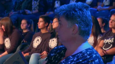 În numele tatălui! O voce de înger s-a pogorât pe scena „X Factor”. Alin Buruiană i-a hipnotizat pe jurați cu o „Ave Maria” divină