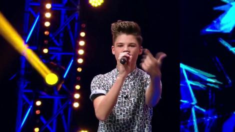 Passenger - Let Her Go. Vezi aici cum cântă Cristian Porcari, în Bootcamp, la X Factor!