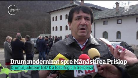 „Minune” la Mănăstirea Prislop. Credincioșii care au ajuns la mormântul părintelui Boca au rămas fără cuvinte!