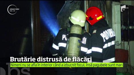 Un incendiu puternic a distrus o brutărie din sectorul 2 al Capitalei