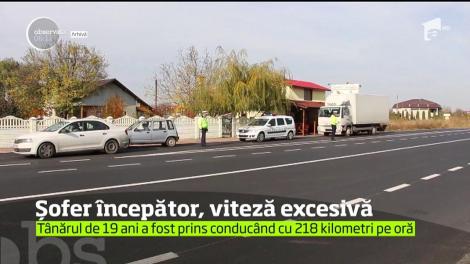 Un şofer de 19 ani din Râmnicelu, judeţul Buzău a fost prins de poliţişti conducând un bolid cu o viteză ameţitoare: 218 kilometri pe oră