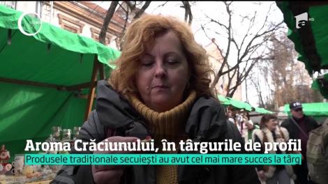 E vremea târgurilor cu bunătăţi tradiţionale de Crăciun. La Odorheiul Secuiesc, gospodarii şi-au scos pe tarabe ce-au mai bun în cămară