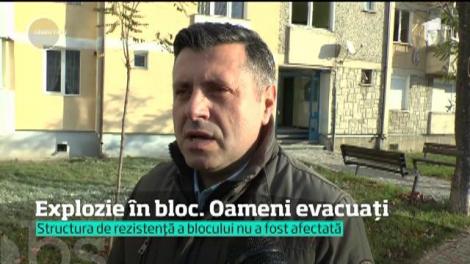 O explozie puternică a zguduit un bloc din Piatra Neamţ