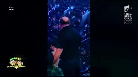 Smiley News! Cel mai tare dansator din tribune