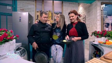 Masă de sărbătoare. Maria Buză și chef Erdin gătesc "Mușchiuleț de porc împănat cu piept de curcan, învelit cu bacon"