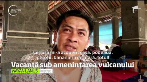 Aeroportul de pe insula Bali rămâne închis din cauza norilor de fum şi cenuşă ai vulcanului Agung